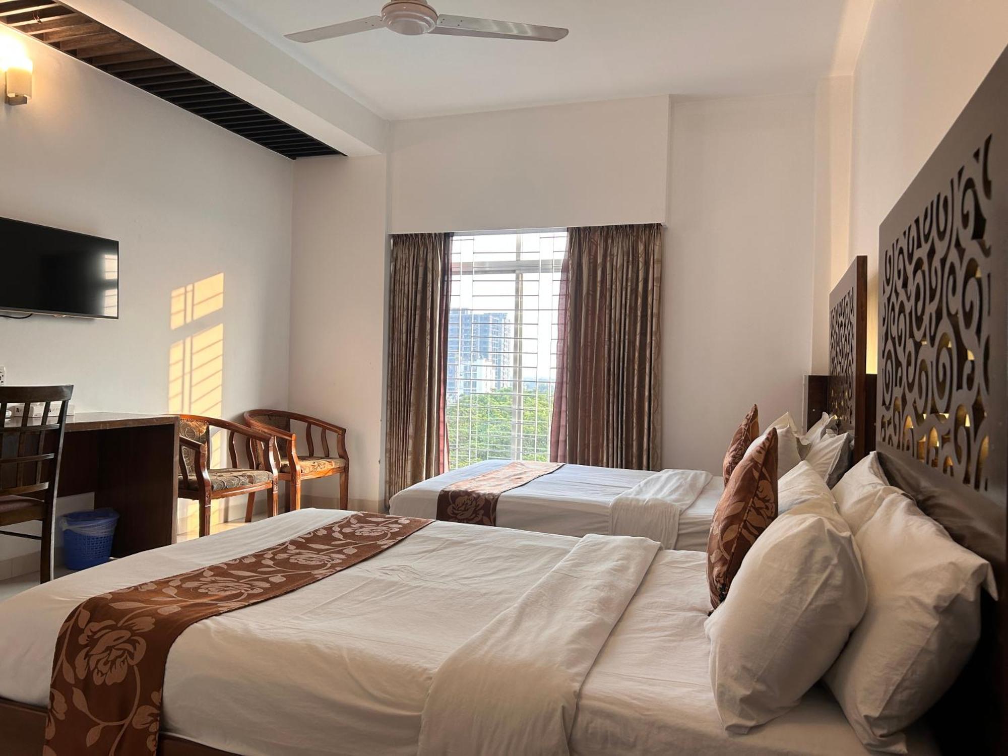 La Vista Hotel Sylhet Extérieur photo